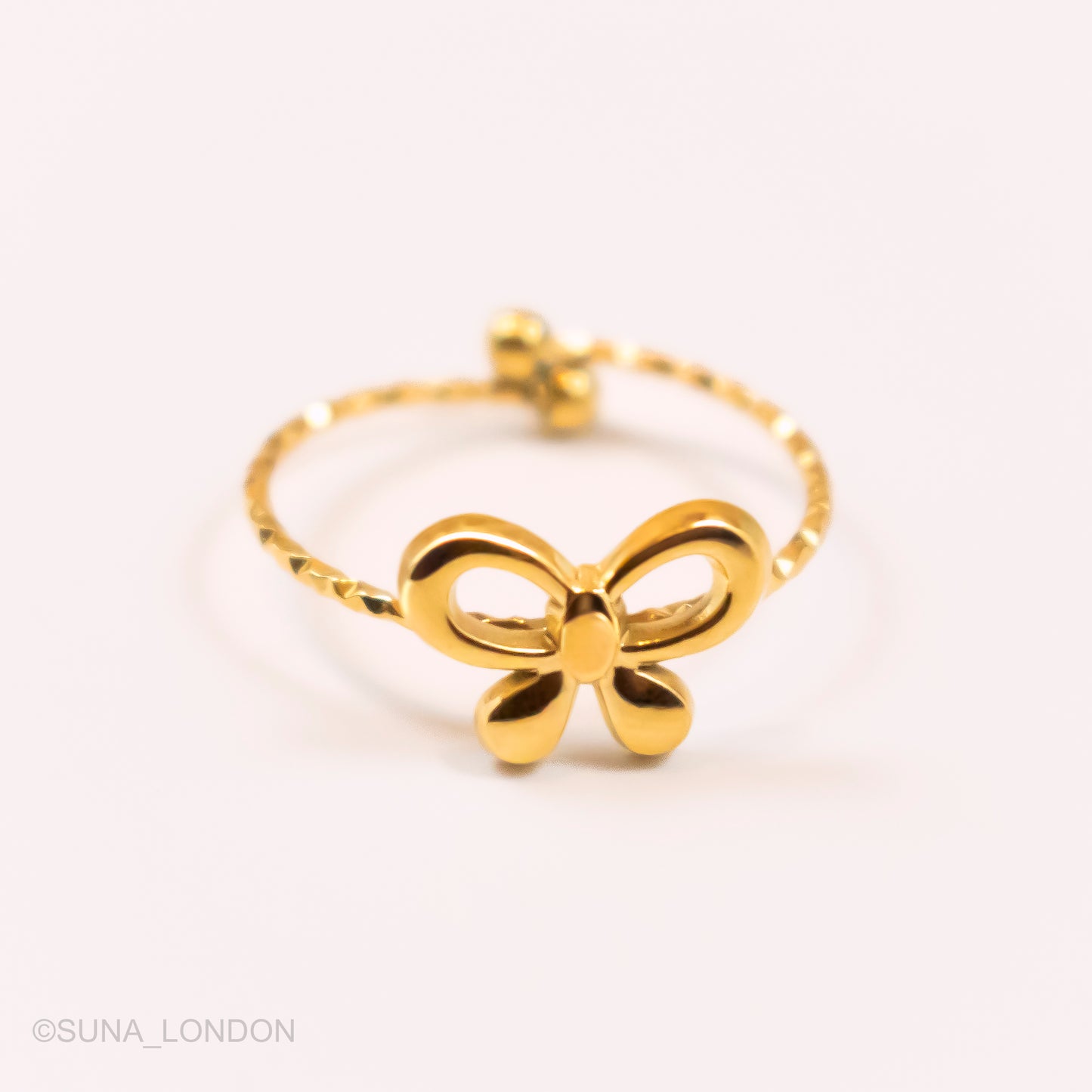 Bonnie Bow Ring