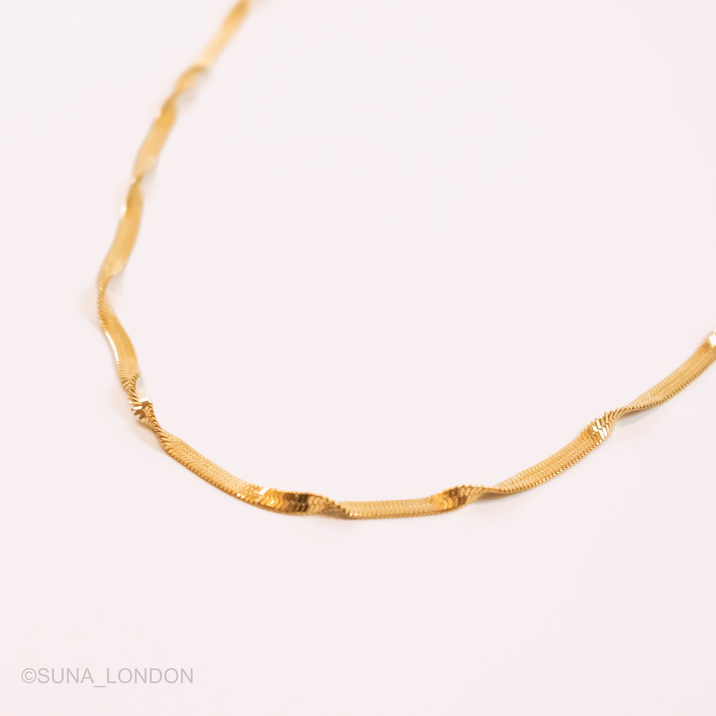 Mia Twist Necklace