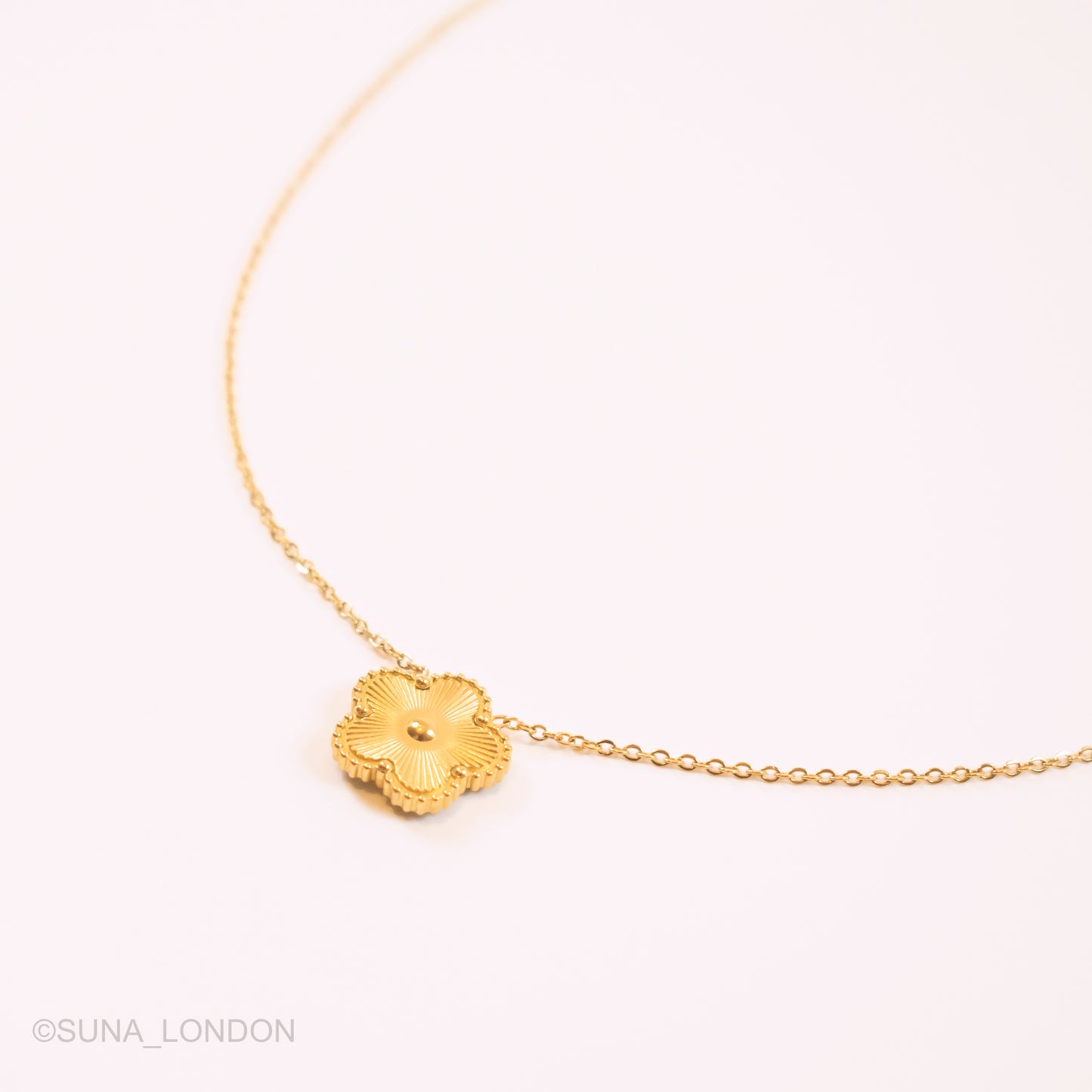 Single Gold Clover Necklace