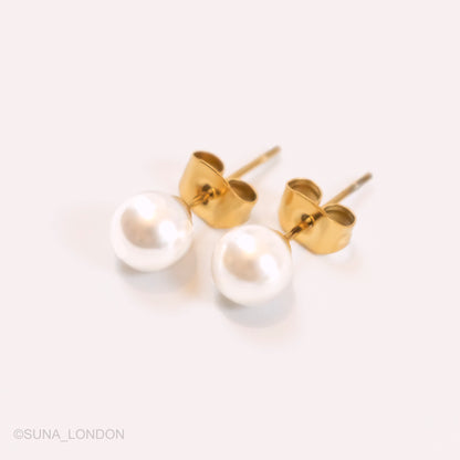 Pearl Studs